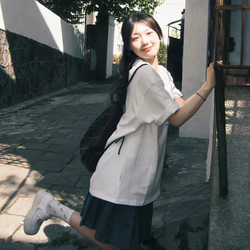 给初生者以和平 海报